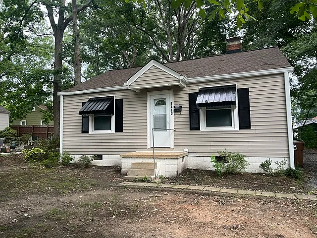 1410 Grove St — Photo 1