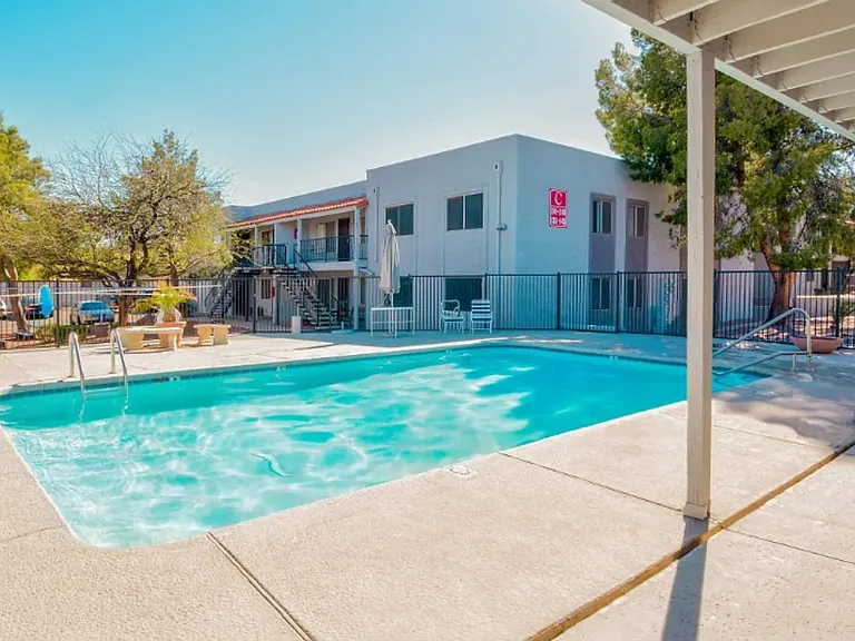 Mountain Lakes Apartments — Photo 13