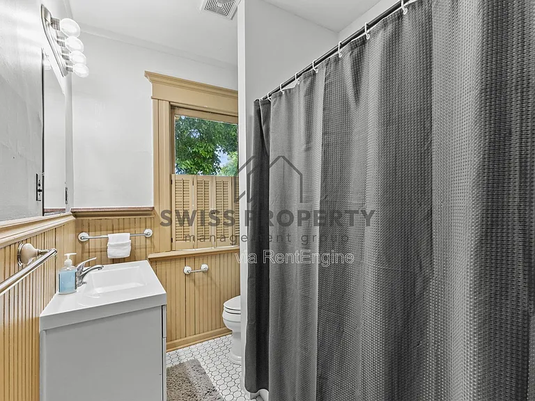 67 E 1st Ave — Photo 24
