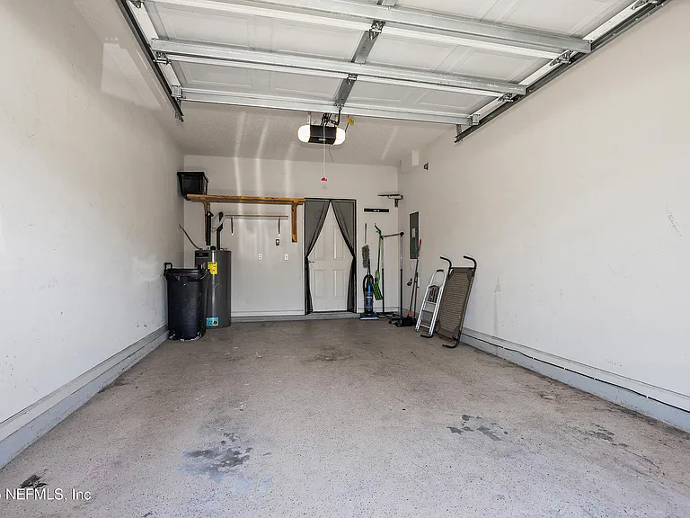 677 Scrub Jay Dr — Photo 18