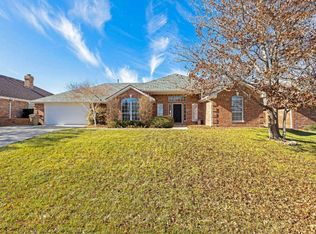 16 Summit Dr, Canyon, TX 79015