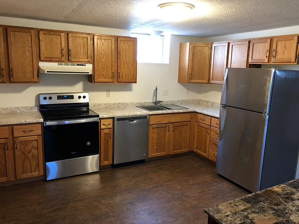 2 bed, 825 sqft, $800 — Photo 1