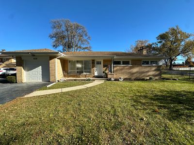 909 S Emerson St, Mount Prospect, IL, 60056