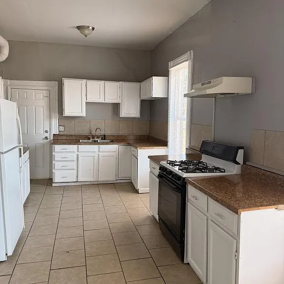 1513 Greenwood Ave #2 — Photo 3