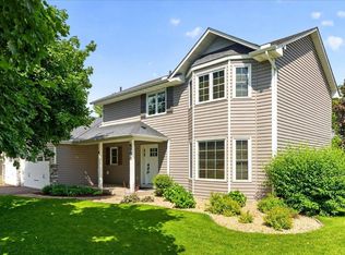 4708 Weston Hills Dr, Eagan, MN 55123