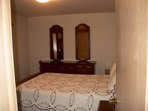 4th image of 10553 S F Ave