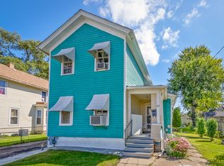 211 Beach St, Aurora, IL 60505