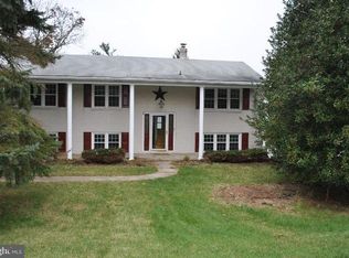 1906 Ridgewood Ct, Hampstead, MD 21074