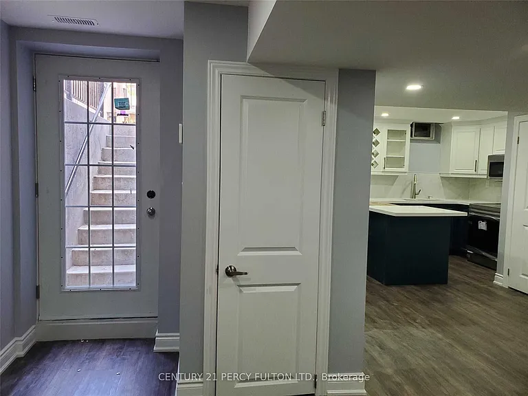 89 Woodcock Ave #BASEMENT — Photo 2