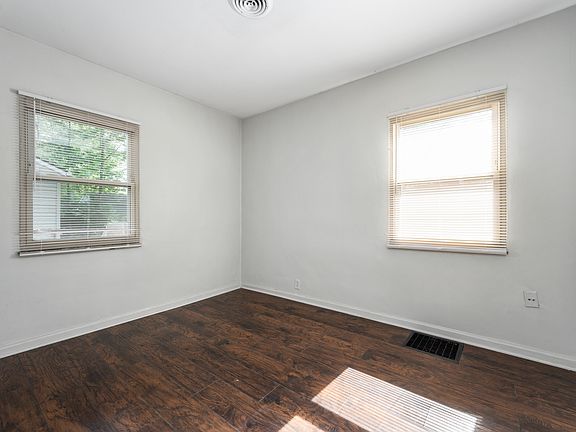 5th image of 1644 E 58th St