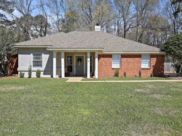 607 Parkview Dr, Richland, MS 39218