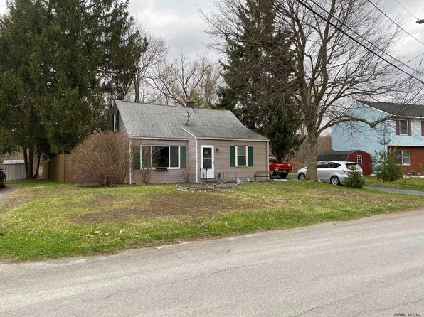 11 Elm Ct, Wynantskill, NY 12198