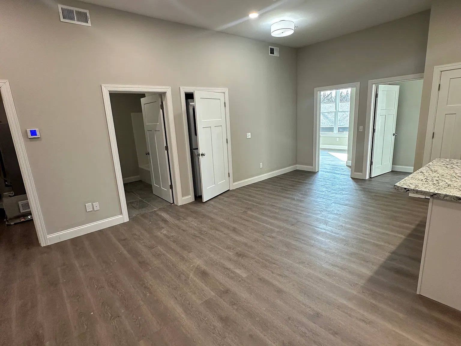 567 Dupont Rd — Photo 2