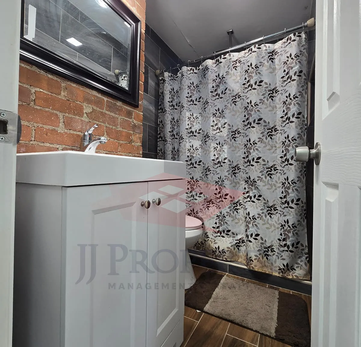 2 bed, $1,900 — Photo 4