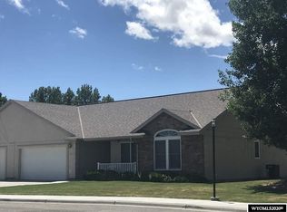 802 Sagebrush Dr, Worland, WY 82401