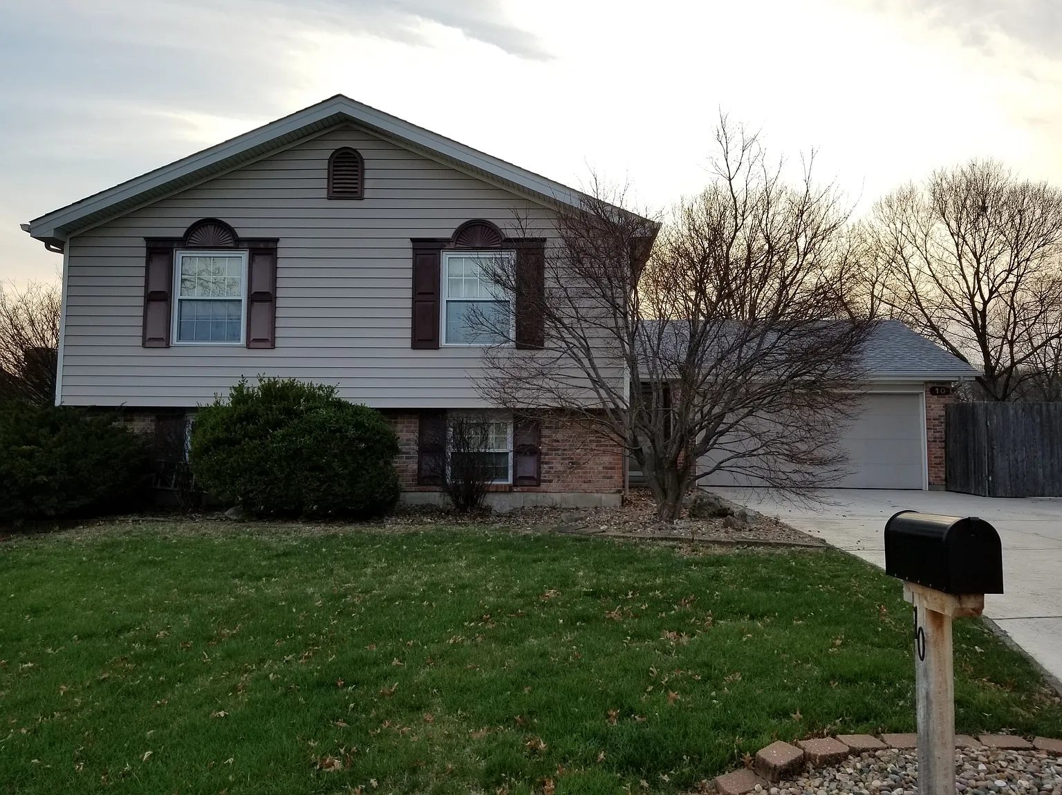 10 Suncrest Dr photo 1