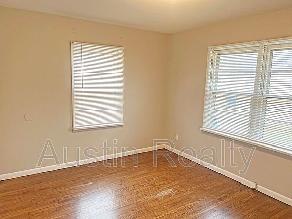 4th image of 225 Flora Dr