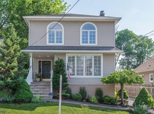 24 Elmwood Ter, West Caldwell, NJ 07006