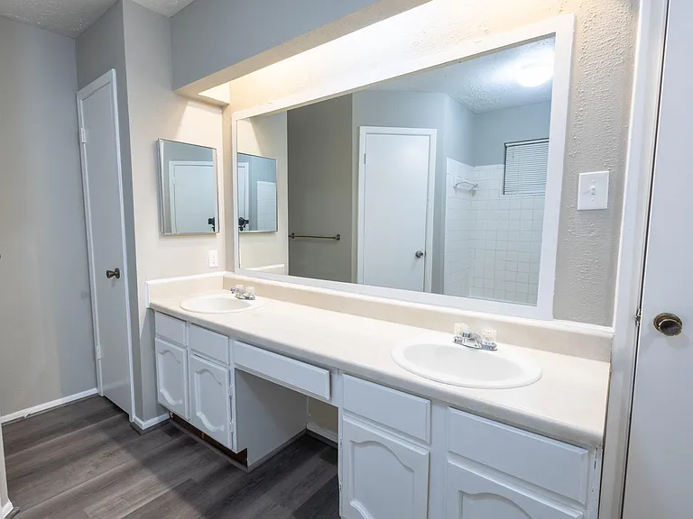 6542 Bridgegate Dr — Photo 23