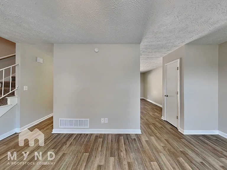 229 Baker St #C — Photo 10