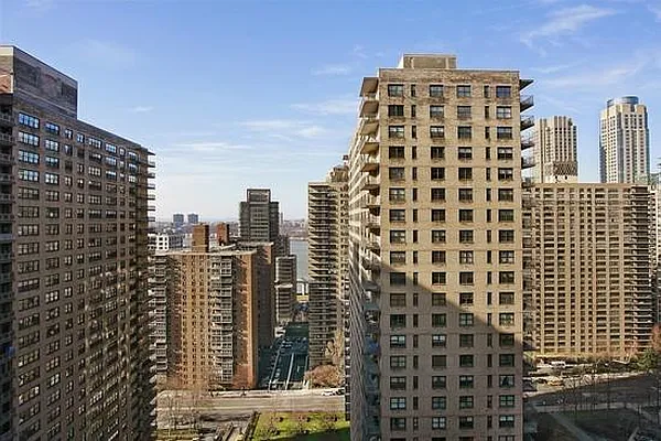 Sold by Corcoran | media 12