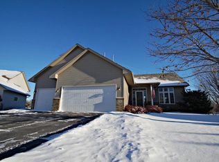 1505 Sussex Ct, Shakopee, MN 55379