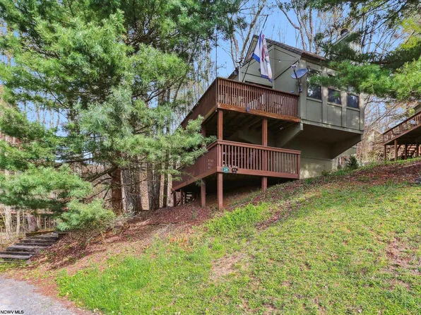 28 Yogi, Davis, WV 26260