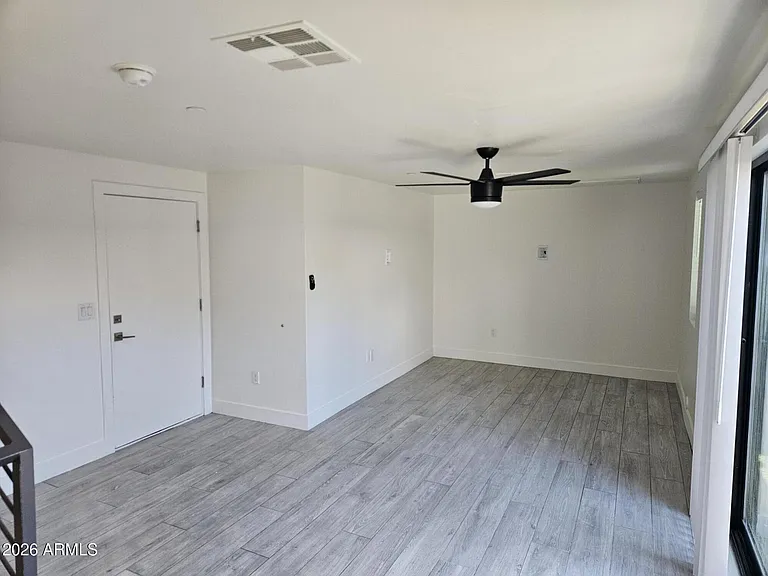 264 S Roosevelt St — Photo 38