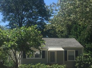 2813 Rockwood Rd, Greensboro, NC 27408