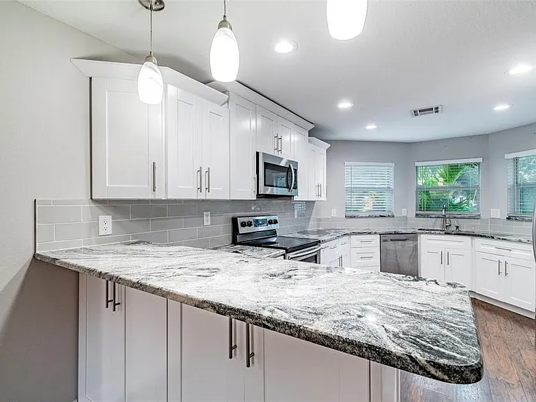 3208 W Napoleon Ave — Photo 10