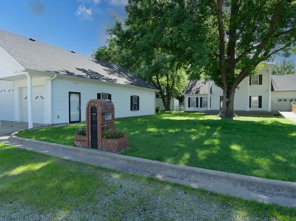 204 S Mickey Mantle Blvd, Commerce, OK 74339