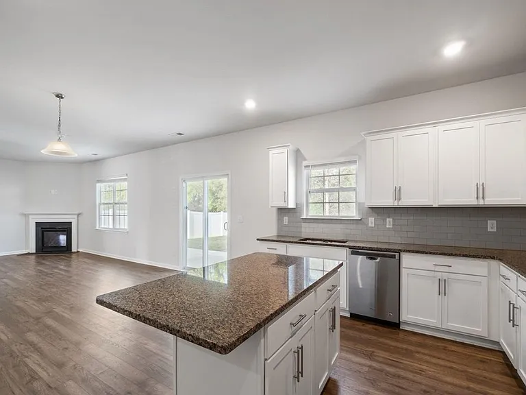 2132 Highland Knoll Dr — Photo 18