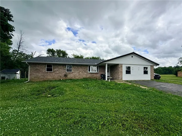 6936 Brookville Salem Rd, Brookville, OH 45309