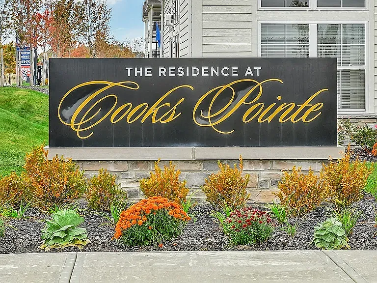 Residence at Cook's Pointe — Photo 54