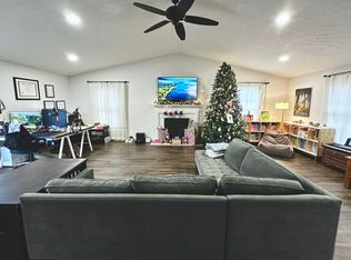 9911 Indian Falls Dr, Louisville, KY