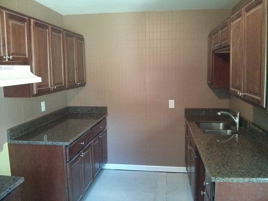 2nd image of 5827 NE Compton Ave