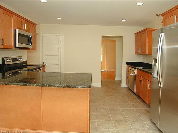 4th image of 51 Sanford Ave