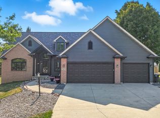 5818 Chase Creek Ct, Fort Wayne, IN 46804