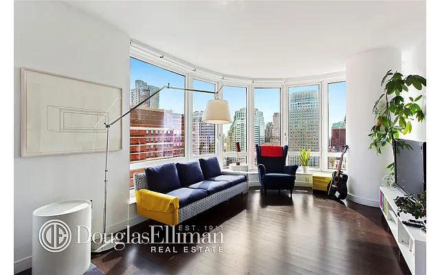 Sold by Douglas Elliman | media 22