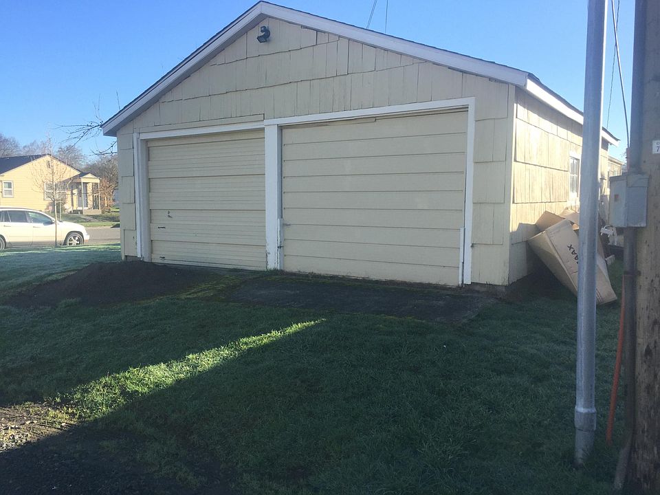 2nd image of 1011 Hudson St