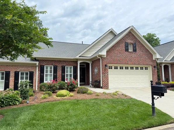 1102 Kinloch Dr, Winston Salem, NC 27107