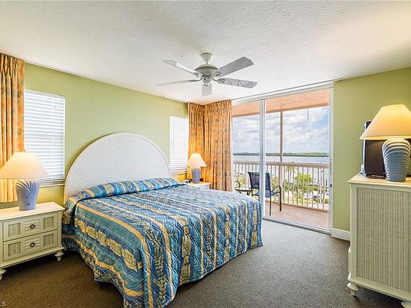 4th image of 250 Estero Blvd #506