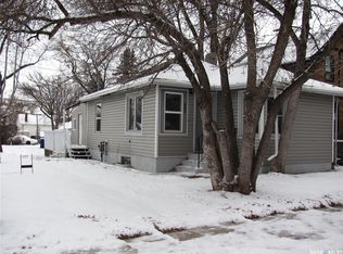 803 I AVENUE N, Saskatoon, SK S7L 2H2