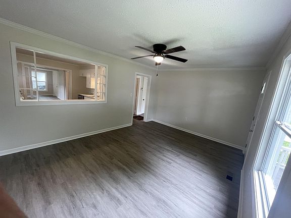 4th image of 501 Sanford Ave