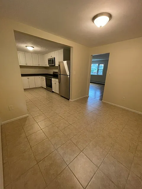 3 bed, 1260 sqft, $3,600 — Photo 3