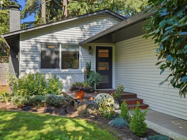 5711 McEwan Rd, Lake Oswego, OR 97035