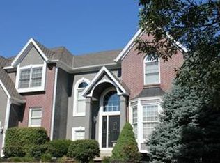 14104 Barton St, Overland Park, KS 66221