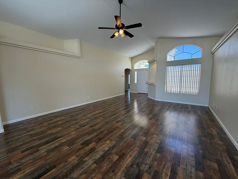 2581 Highland Trl — Photo 6