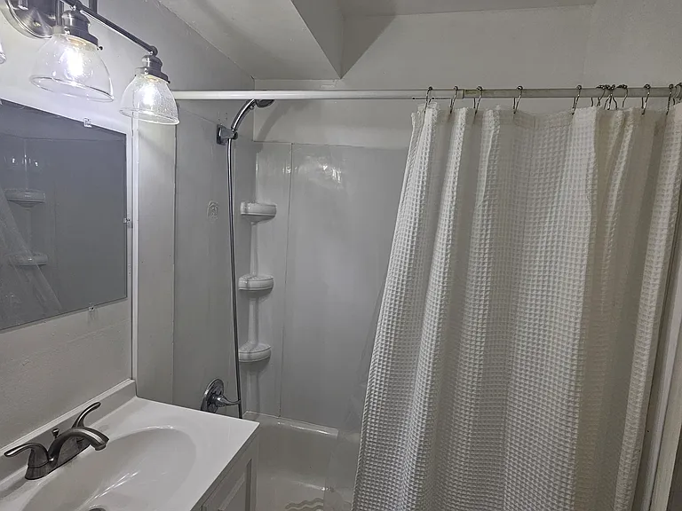 406 Edgar St #4 — Photo 21