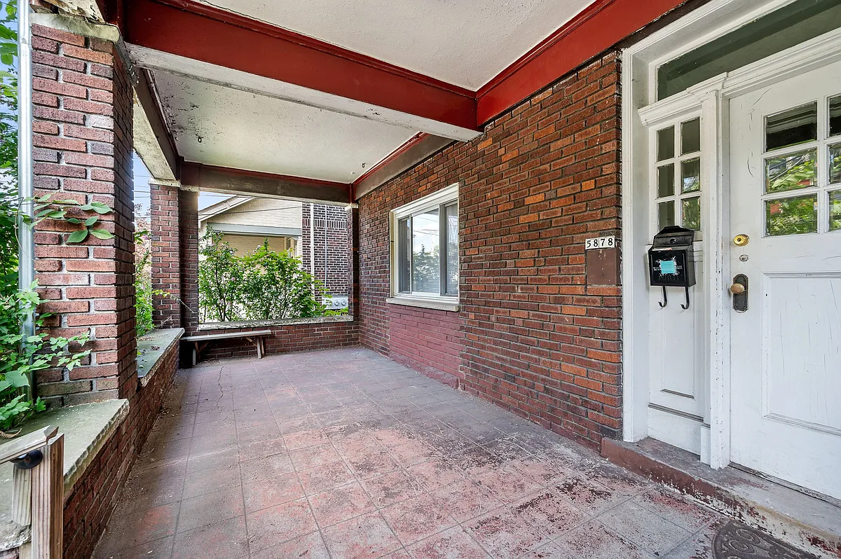 Building Photo - 5878 Burchfield Ave #1